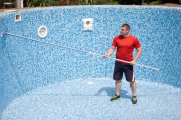 tile pool cleaning services dubai